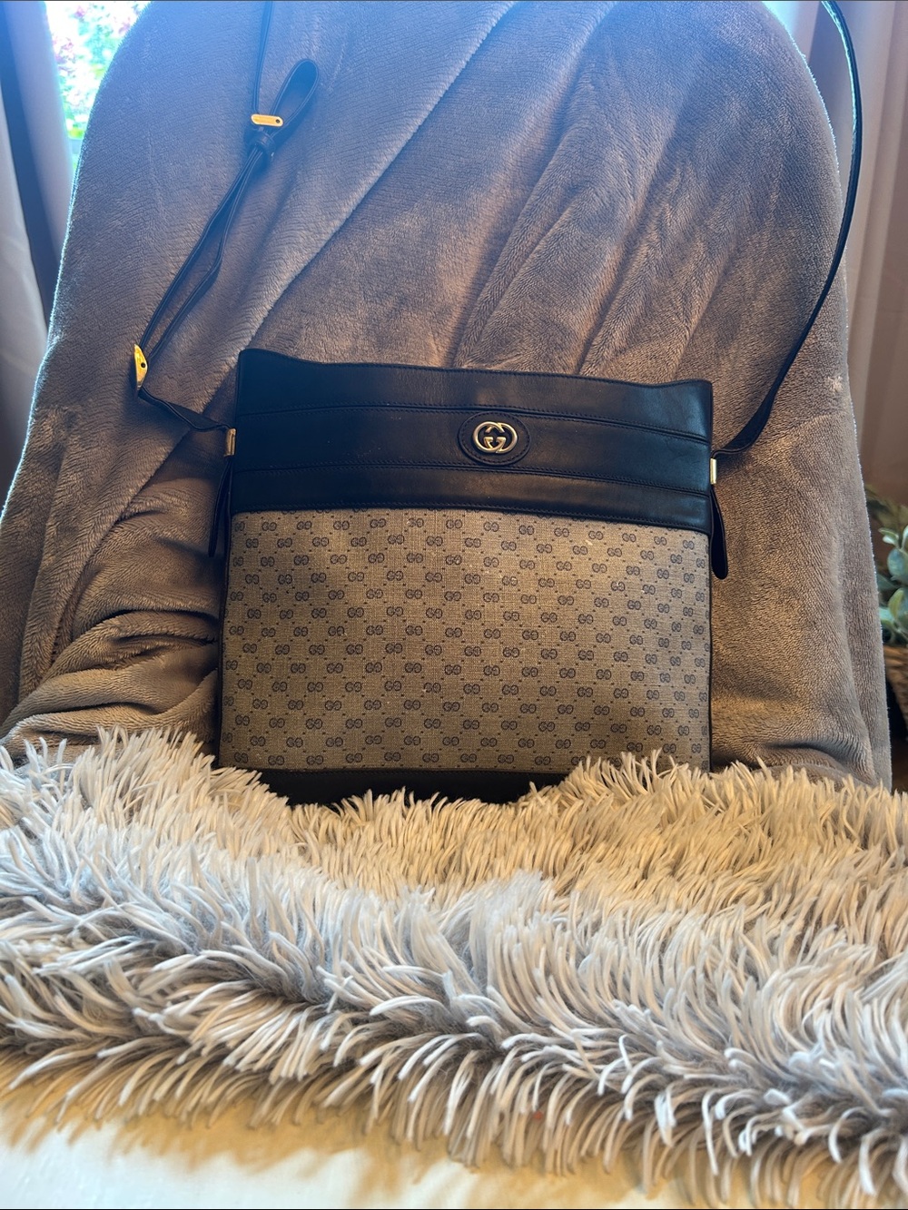 Gucci Micro Gg Supreme bucket style shoulder bag